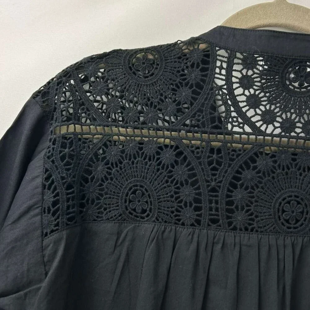 Evereve Women’s S Black Short Sleeve Crochet Back Button Up Blouse Rayon Blend - Picture 12 of 12